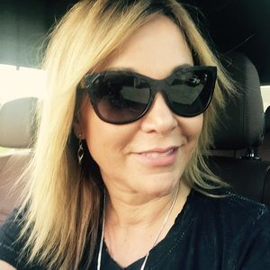 Meet your Posher, Julie